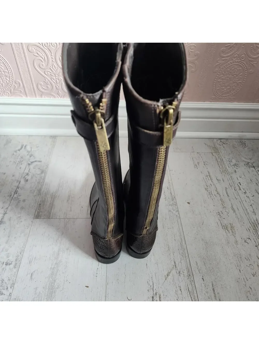 New Arturo Chiang Falicity Zipper Back Snake Heel Tall Riding Boot 9 Dark Brown